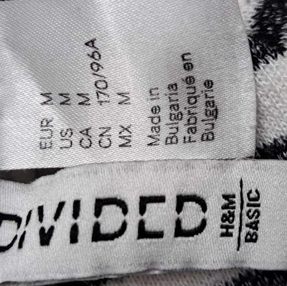 Divided Navy & Blue Striped Cropped Hoodie - Picture 3 of 3